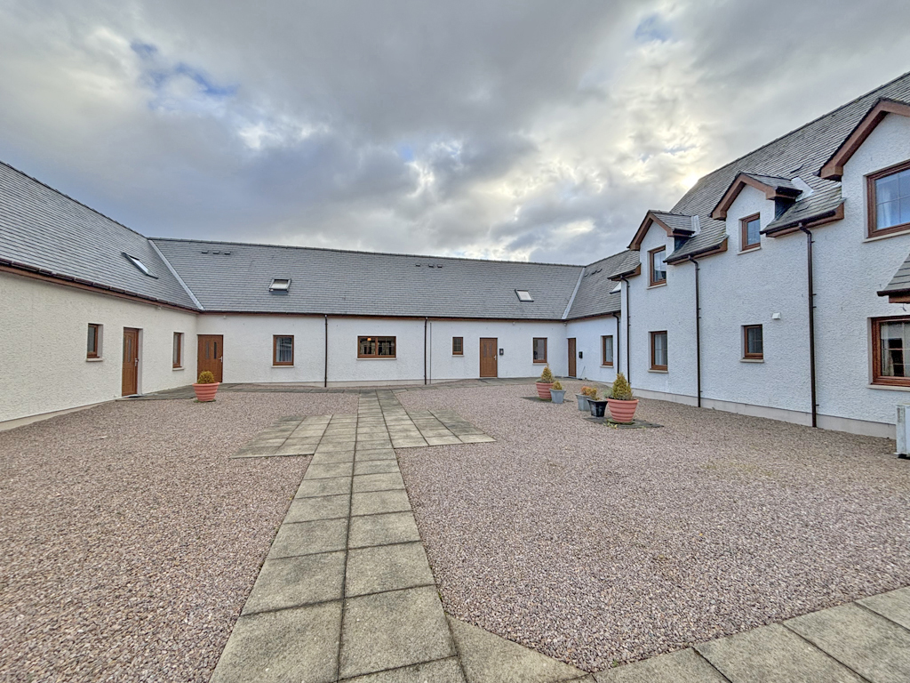Tower Ridge Courtyard Villa 3, Tower Ridge Courtyard, Torlundy, Fort William, PH33 6SS - Fort ...